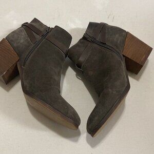 Crown Vintage boots women Brown  Buckle 9 M Suede Leather boho festival Y2K